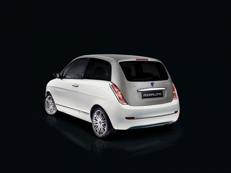  Lancia Ypsilon ModaMilano 2008 года  (фото 2 из 4)